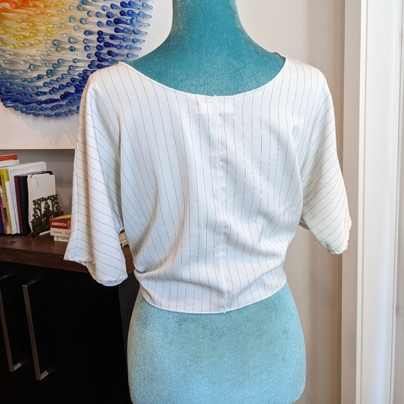 Mod Ref tie crop top - Picture 3 of 5